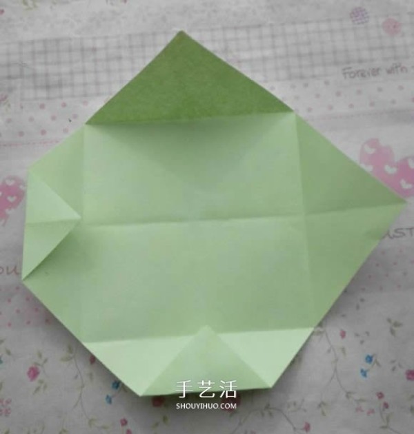 A tutorial on how to fold a diamond rose and a tutorial on how to fold a diamond rose