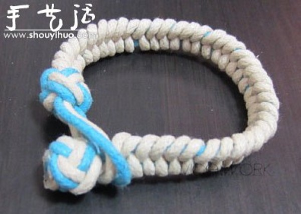 Another beautiful bracelet weaving tutorial