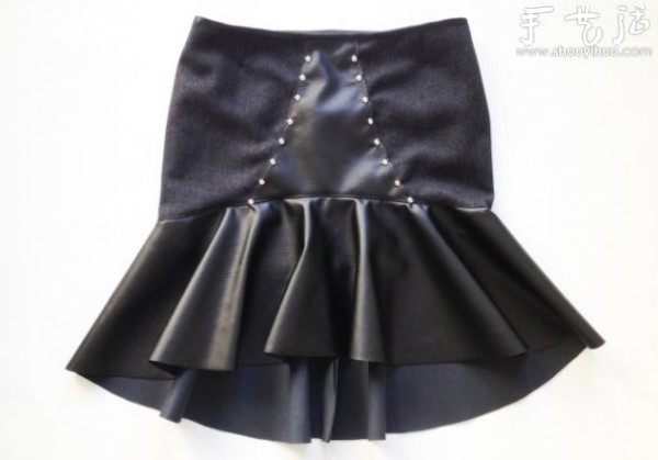 Tutorial of DIY fashionable skirt with woolen skirt stitched with leather