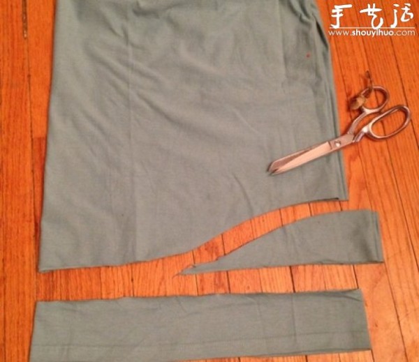 Tutorial on remaking old T-shirts into DIY T-shirt skirts