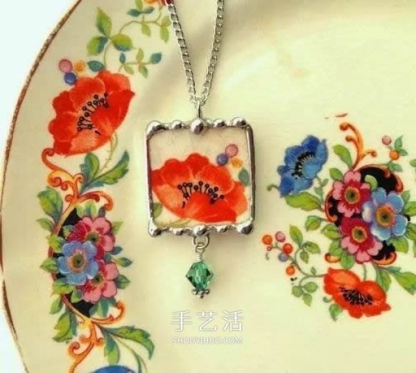 If the exquisite ceramic plate falls on the floor, then make it your only jewelry! 