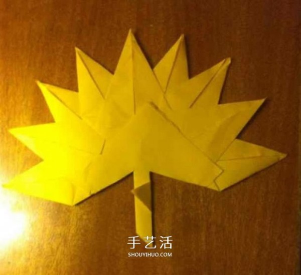 How to Origami Maple Leaf for Young Children, Simple Illustrated Tutorial on Folding Maple Leaf