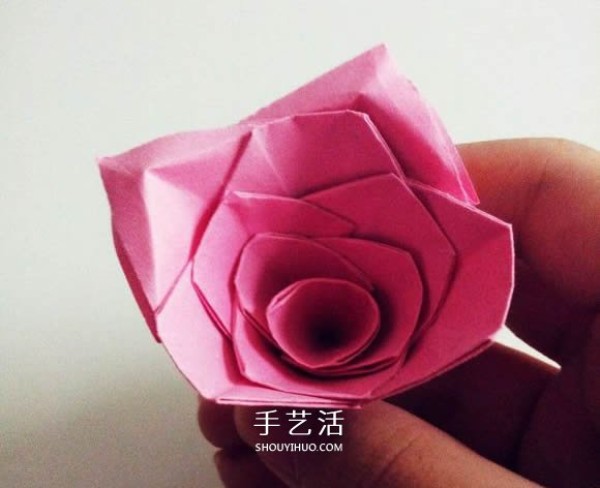 Illustration of how to fold a beautiful origami red rose for Valentines Day