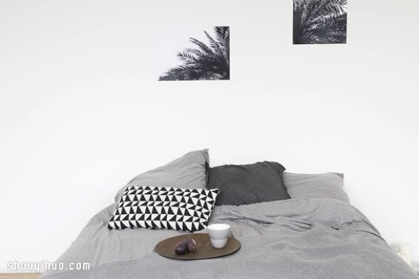 Black and white gray space + Grass leaf potted Berlin personalized home decoration