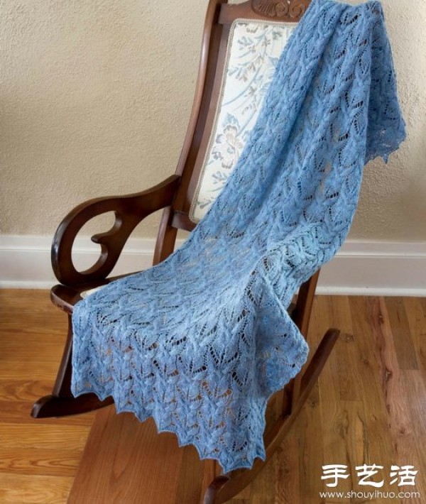 The weaving method of fashionable and elegant blue shawl