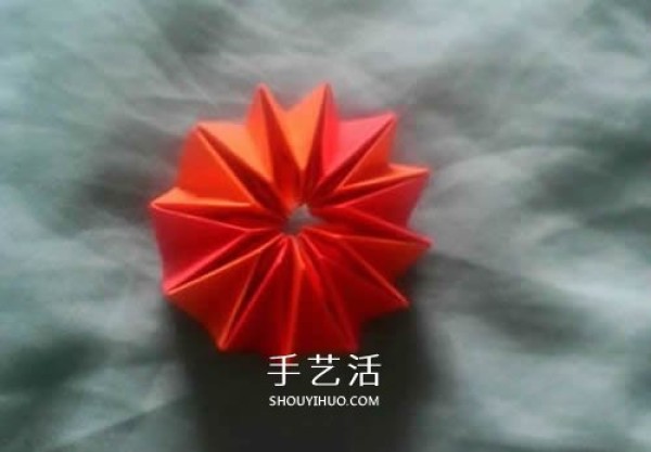 Illustration of the folding method of handmade paper fireworks, step-by-step diagram of the method of origami fireworks