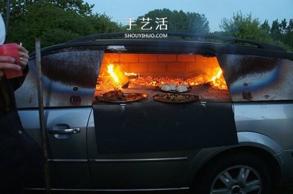 DIY old car pizza oven uses ordinary items to create extraordinary fun