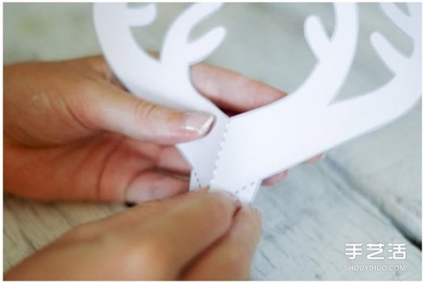 DIY Tutorial on Making 3D Christmas Cards on 3D Reindeer Christmas Cards