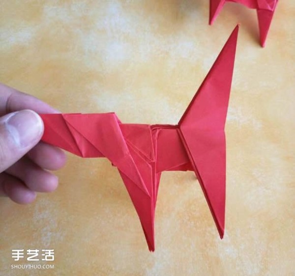 A super complex dogs origamiIllustrations of origami methods with shaping steps