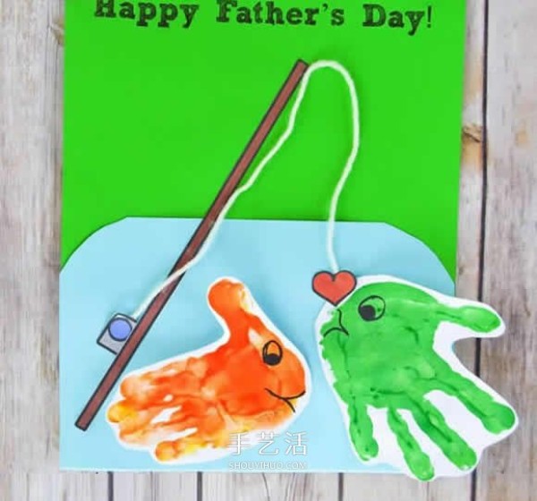 How to make a creative Fathers Day fishing greeting card with palm prints and small fish paintings