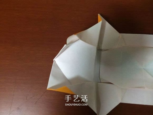 How to fold a complex three-dimensional sports car with detailed steps of origami sports car