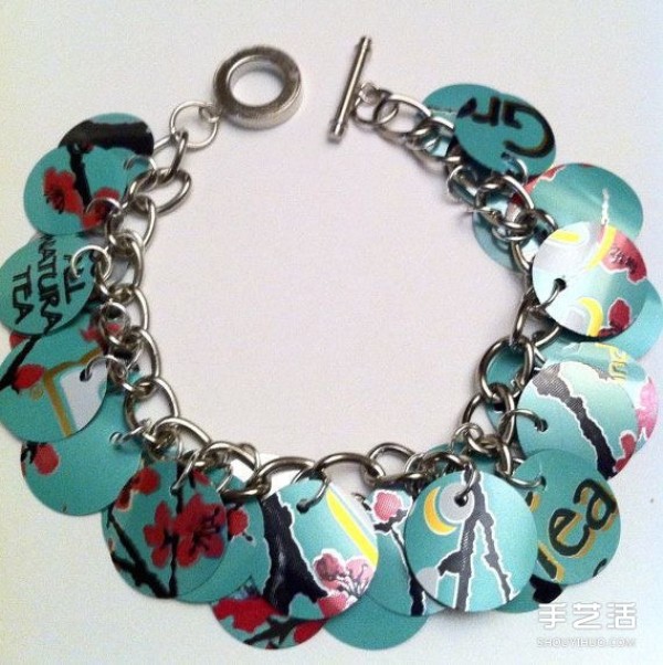 Turn cans into waste, DIY to make personalized bracelets, necklaces, pendants, and flowers