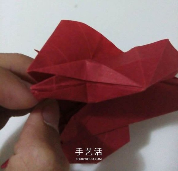 The process of folding the auspicious beast Kirin, the illustrated process of folding the Origami Tetsushi Kamiyas Kirin