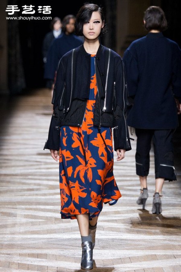 The 2014 autumn and winter clothing series breaks the dullness of autumn and winter, and a hundred flowers bloom