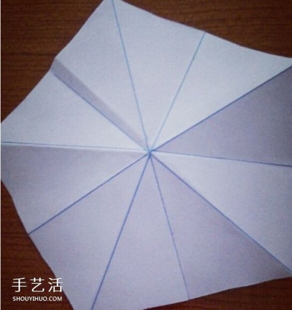 A star origami illustration that is difficult to fold a complex three-dimensional five-pointed star