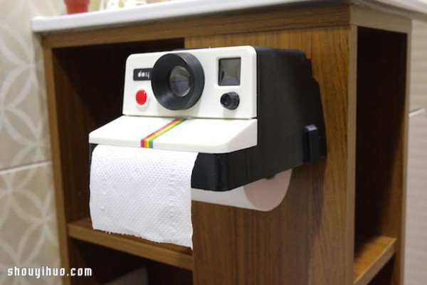 The product design of Lalide toilet paper holder that imitates Polaroid