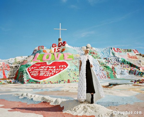 Fashion Photography: Take you to the Redemption Mountain to enjoy the colorful baptism of love