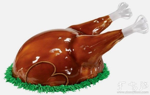 Roasted turkey-shaped ice cream cake