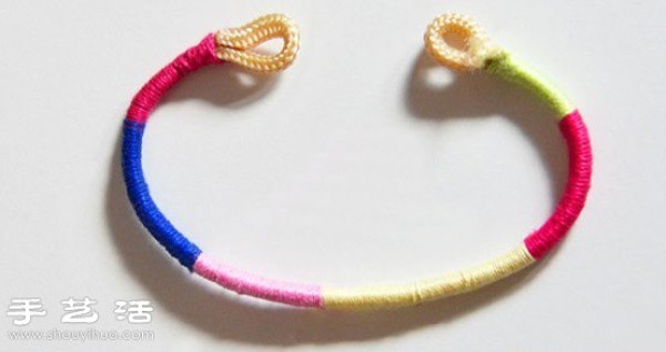 The simplest illustrated tutorial on DIY making of colorful hand rope bracelets