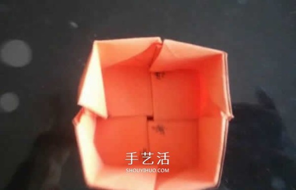 How to fold a rose carton and illustrate the origami Valentines Day rose gift box