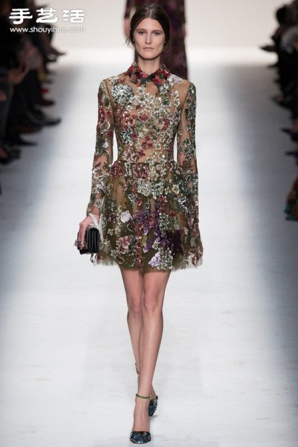 The 2014 autumn and winter clothing series breaks the dullness of autumn and winter, and a hundred flowers bloom