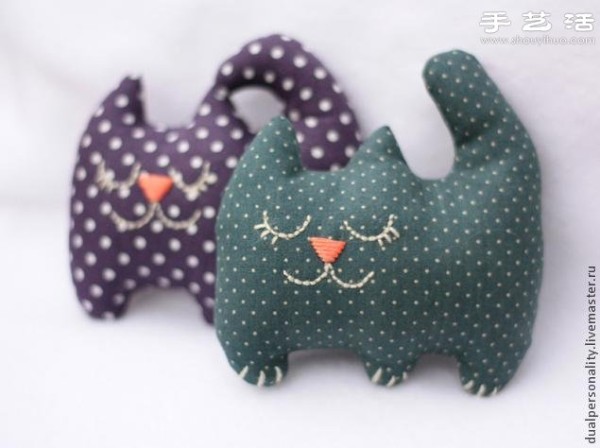 Illustrations for making handmade fabric cat pillows/cushions/dolls/pendants