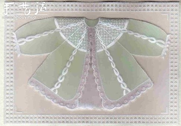 Appreciation of elegant and delicate paper lace works