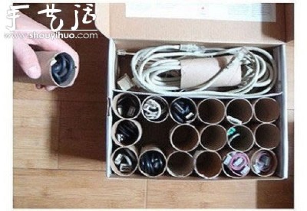 Toilet paper roll DIY wire storage box