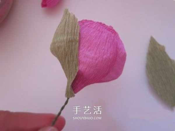 How to make crepe paper candy flowers and make crepe paper roses by hand