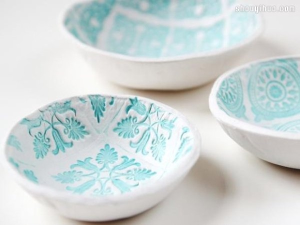 DIY makes a small clay plate full of country style