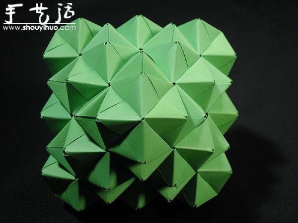 Appreciation of three-dimensional geometric origami works