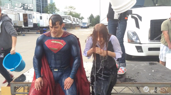 Come and see, Superman is also participating in the Ice Bucket Challenge~