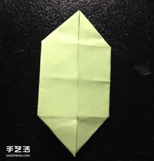 How to fold a four-leaf clover, a simple four-leaf clover origami tutorial with two pieces of paper