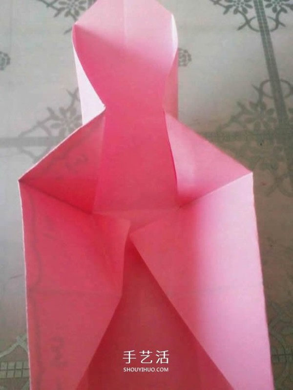 Valentines Day gift box origami illustration, how to fold a beautiful Korean rose gift box