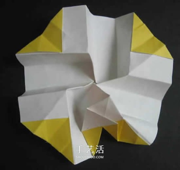 Illustrations of folding handmade roses and super-detailed origami rose step-by-step pictures