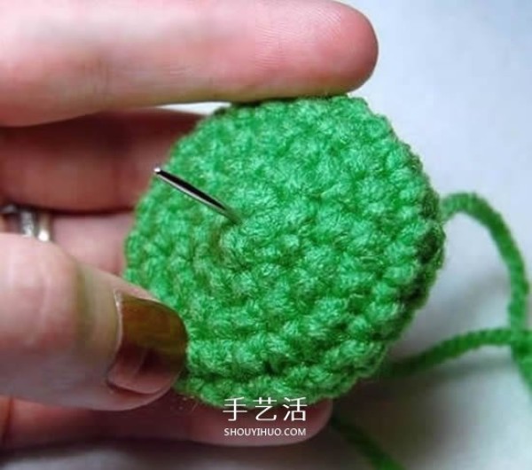 How to Knit a Warm Turtle Bracelet in Winter, Illustration of a Crochet Cartoon Bracelet