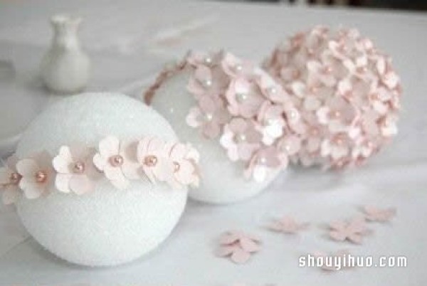 Super simple DIY handmade illustrated tutorial of beautiful decorative flower balls