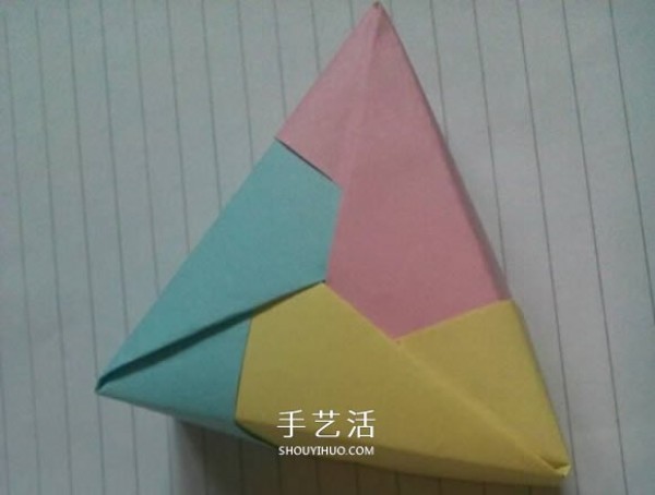 Illustrated Tutorial on How to Fold a Triangular Paper Box and Origami Triangular Box with Cover