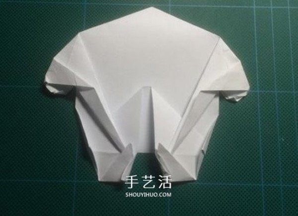 Childrens hand-made origami Daibai illustrates the simple and cute folding method of Daibai