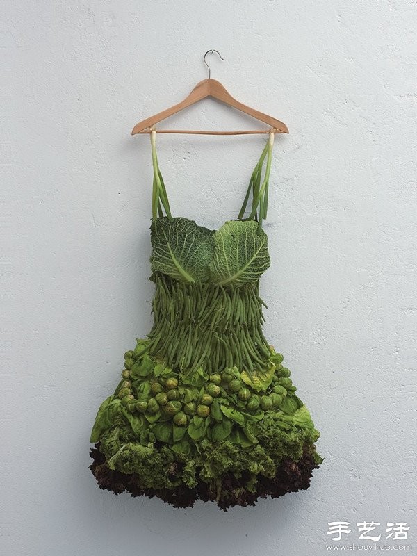 Creative and humorous DIY of fruits/vegetables