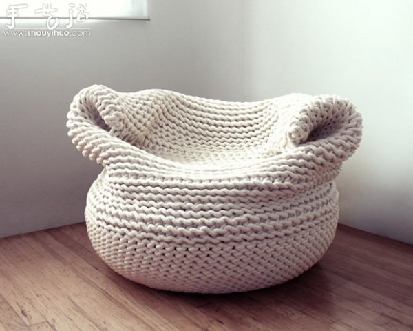 The lazy sofa woven with wool