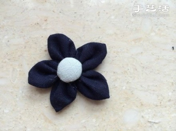 Super detailed steps to teach you how to make simple fabric flowers