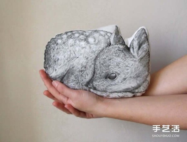 Exquisite hand-made animal pillows are ready to be hugged and handled~