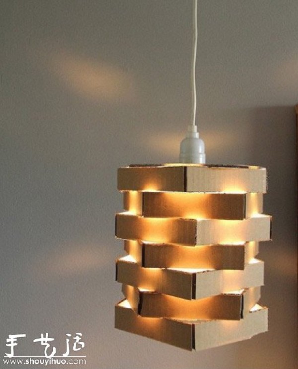 Mooncake box waste is used to make a beautiful handmade DIY lampshade