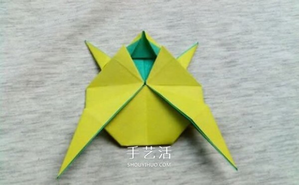 Three-dimensional frog origami step-by-step diagram, complicated methods and pictures of folding a frog