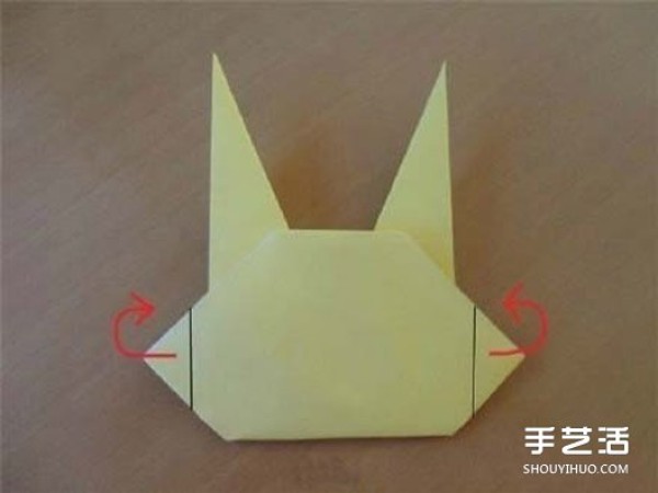 Simple Pikachu origami tutorial and illustrations of folding Pikachu