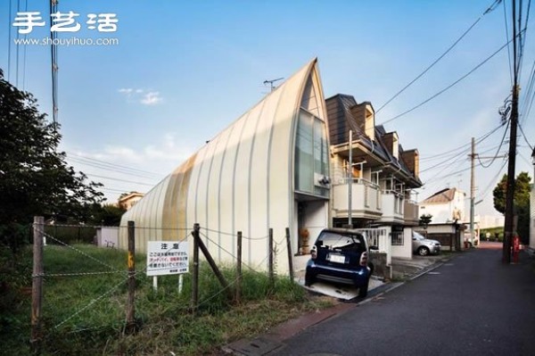 Tokyos small and novel building design through the photographers lens