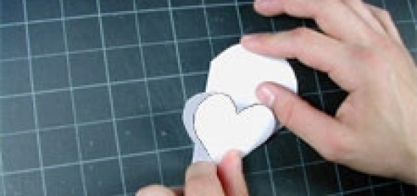 How to make simple love cards and make homemade three-dimensional love cards with illustrations