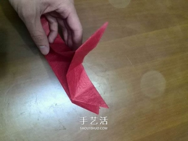 Illustration of the origami method of the Six-Winged Seraph Heart, many detailed steps! 