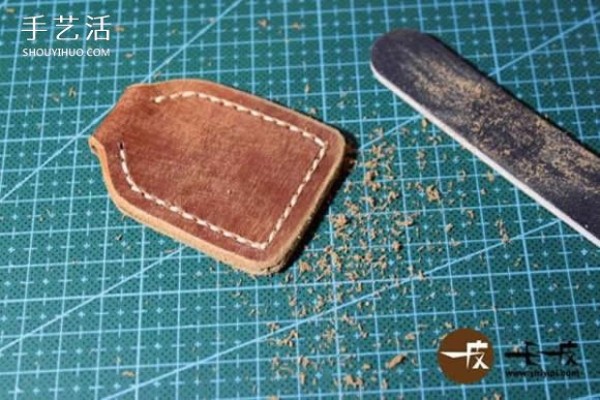 Handmade leather key bag making tutorial DIY key bag tutorial illustration